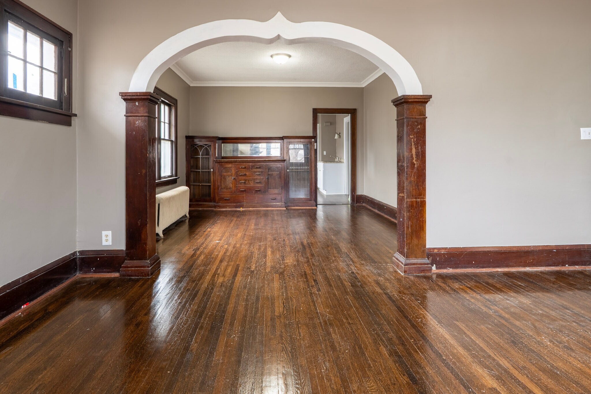 Building Photo - 1917 N Newton Ave