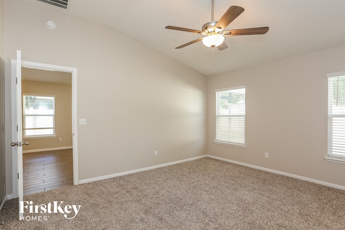 Building Photo - 4121 Emilio Ln
