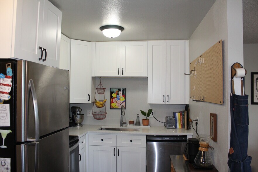 Building Photo - 1275 Winona Ct