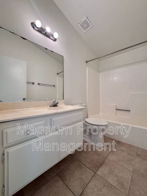 Building Photo - 29813 Park City Ave