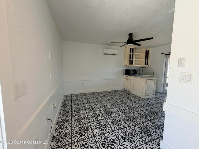 Building Photo - 1454 Guava Ave