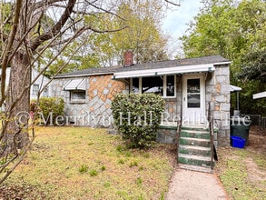 Building Photo - Freshly Updated 2BR Bungalow | New LVP Floors | Fenced Yard | Quiet Street