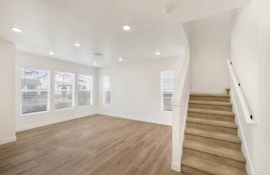 Building Photo - 6009 S Carnelian Pkwy