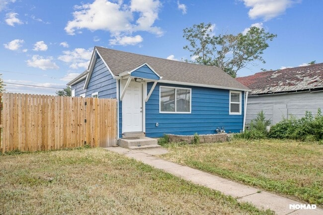 Building Photo - Charming 2BR House in Denver