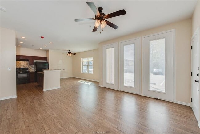 Building Photo - 1915 Dartmouth St