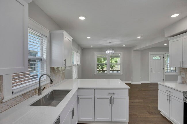 Building Photo - 1745 Sullivant Ave