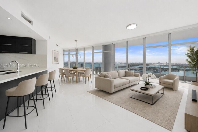 Building Photo - 900 Biscayne Blvd