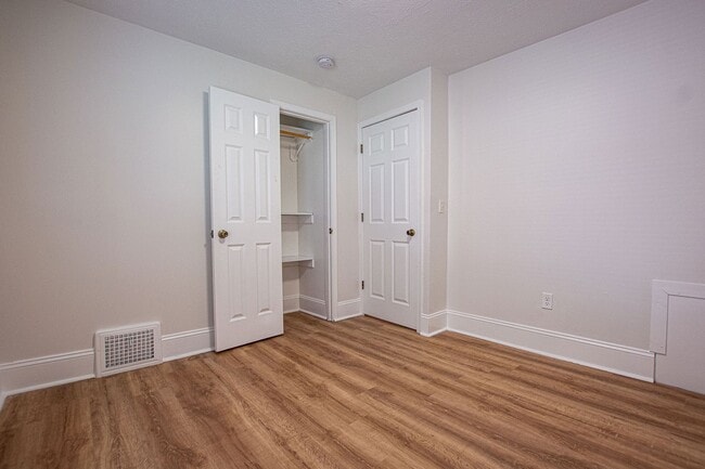 Building Photo - 108 N 38th St