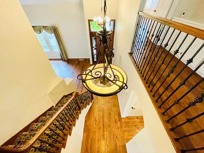 Building Photo - Beautiful 4 Bed 3 Bath + Huge Bonus Room A...