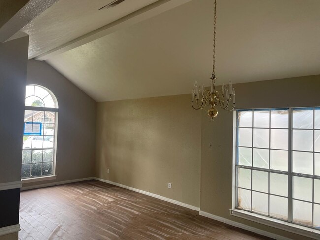 Building Photo - 3645 Innisbrook Dr