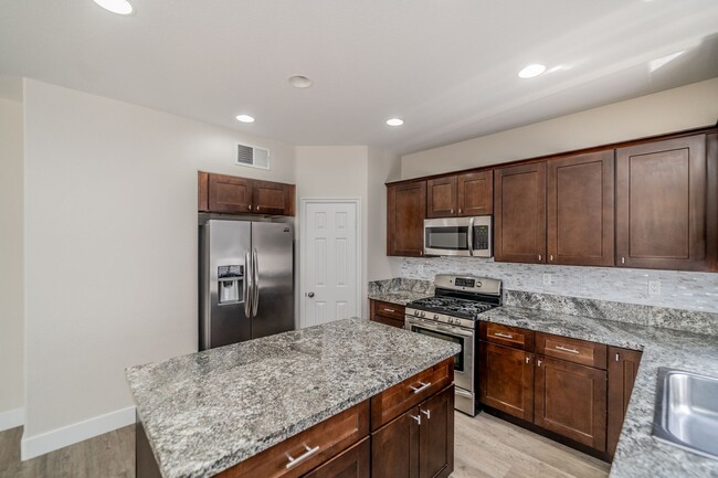 Building Photo - Welcome to 40048 Malacca Way, Murrieta – Y...