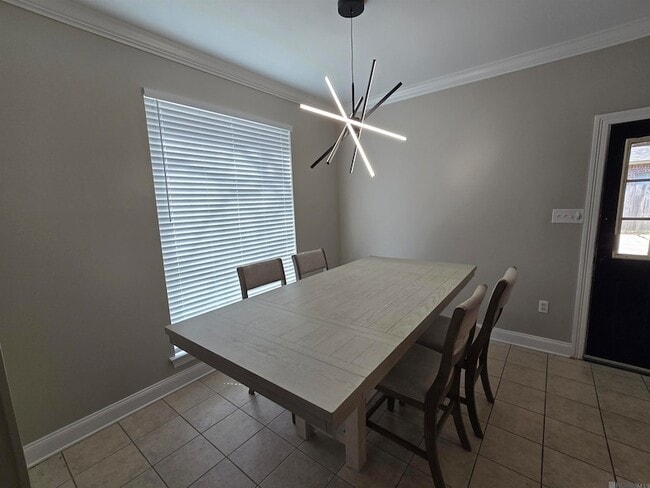 Building Photo - 9235 Worthington Lake Ave