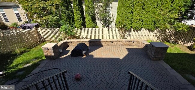 Building Photo - 49 Eldridge Dr