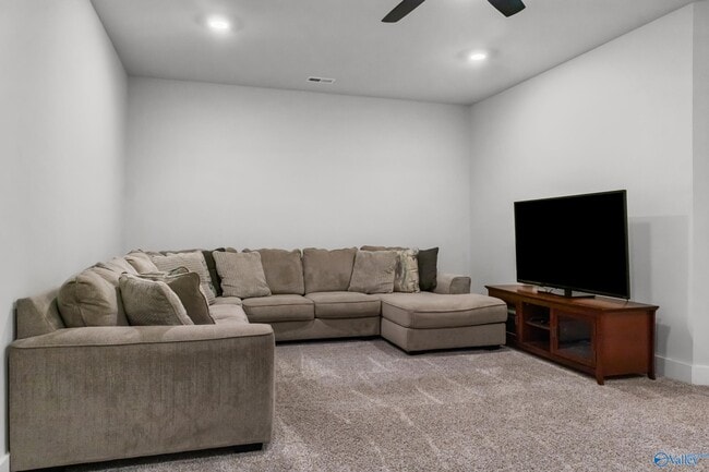 Building Photo - 310 Hay Rake Dr