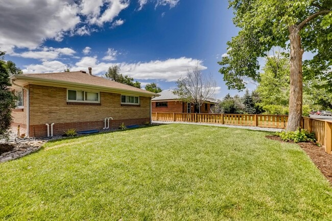 Building Photo - 9875 E 22nd Ave