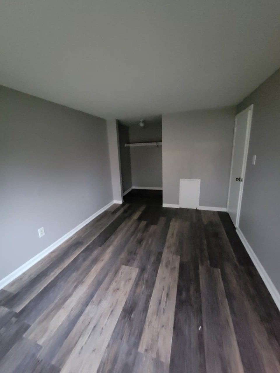 Building Photo - 13420 Euclid Ave