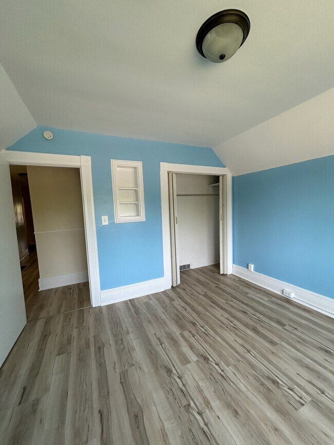 Building Photo - 1619 Court St