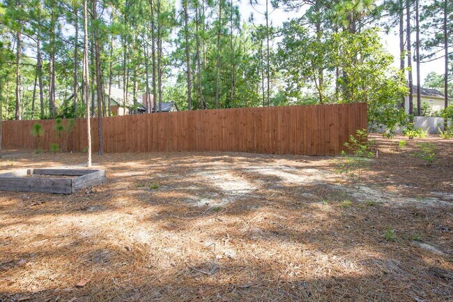 Building Photo - 50 Surry Cir N