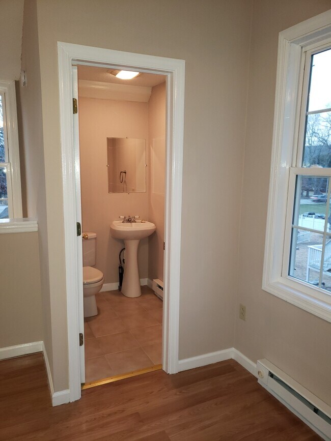 Building Photo - 506 Stafford Rd