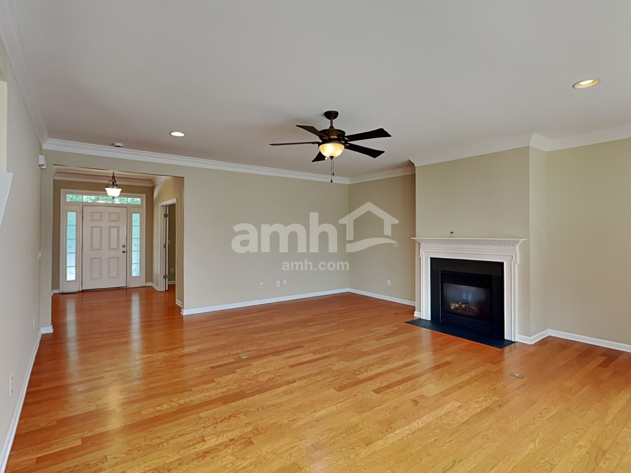 Building Photo - 319 Forest Bend Dr