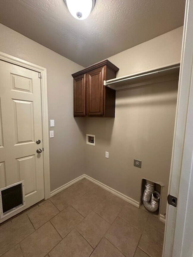 Building Photo - Gated Community - Deer Creek Schools - New...