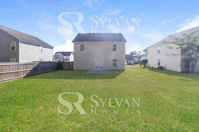 Building Photo - At Last, This Is What You Have Been Searching For!