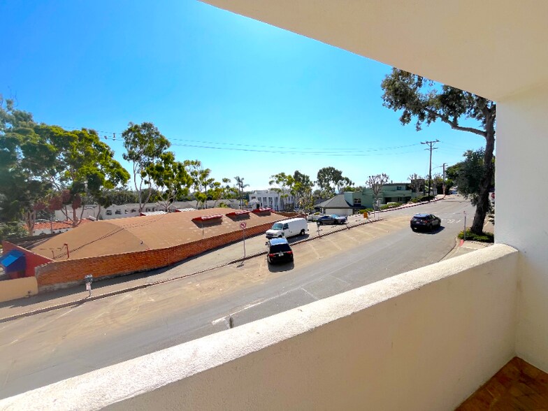 Building Photo - 100 Cliff Dr