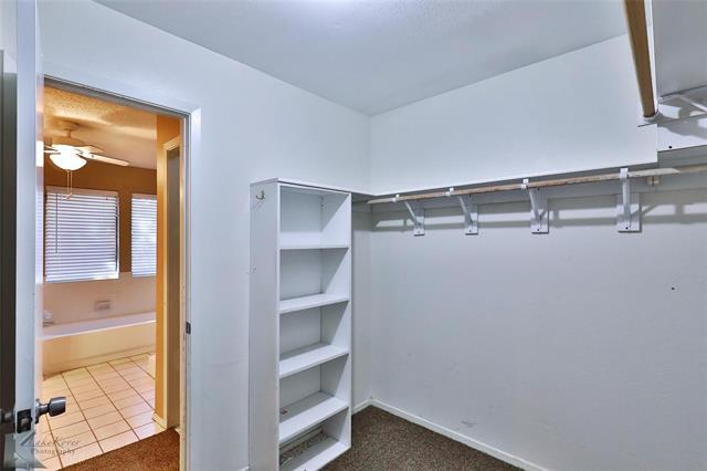 Building Photo - 4025 Inverrary Dr