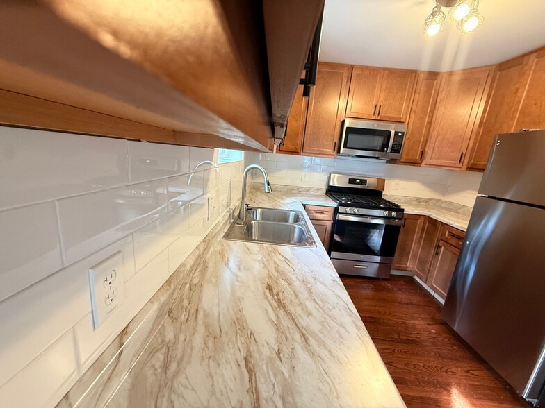 Building Photo - 6620 Barr St