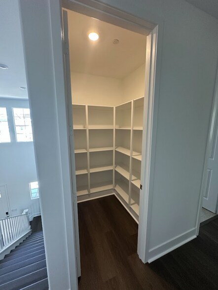 Building Photo - 24392 Calle La Roca