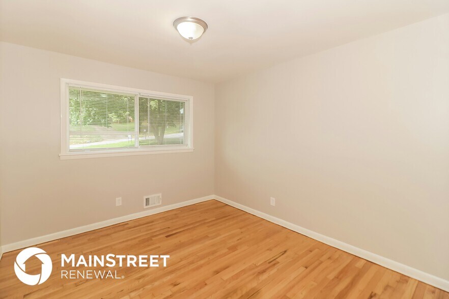 Building Photo - 4058 Brookcrest Cir