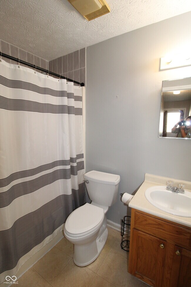 Building Photo - 304 S Mill St