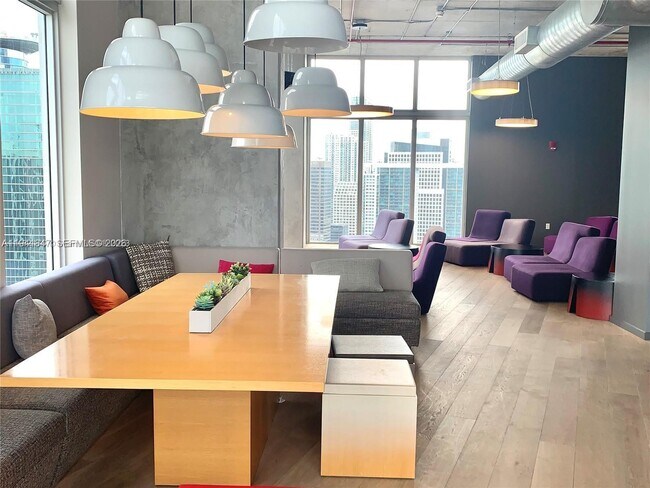 Building Photo - 151 SE 1st St