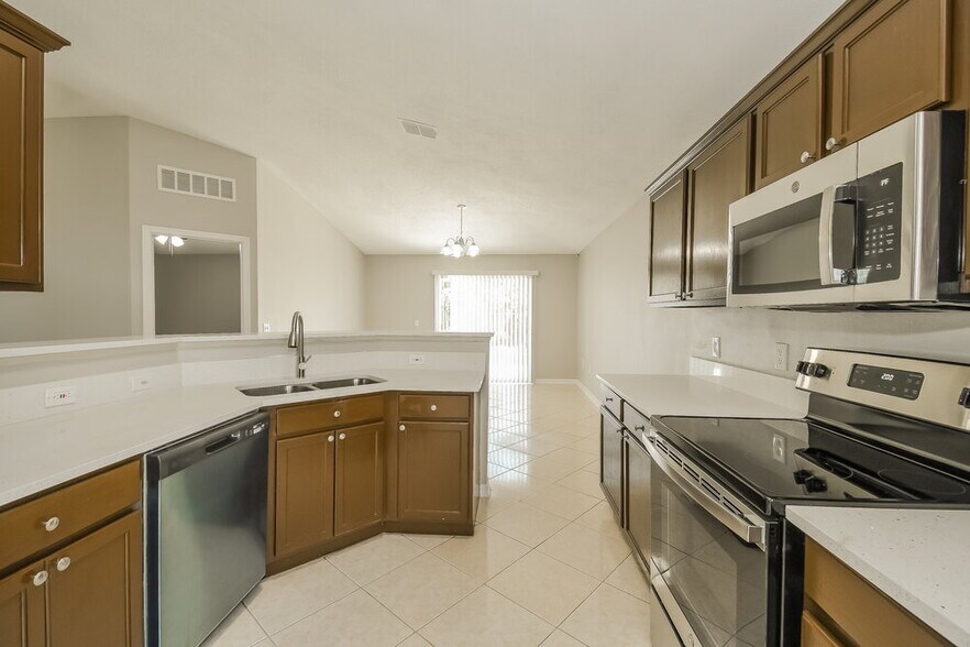 Building Photo - 3654 Braeden Ct