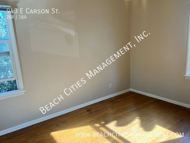 Building Photo - 943 E Carson St