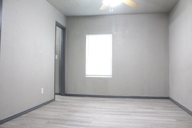 Building Photo - Spacious House for Rent in the Heart of Tu...