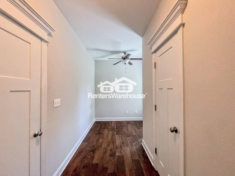 Building Photo - 105 Bedford Pl