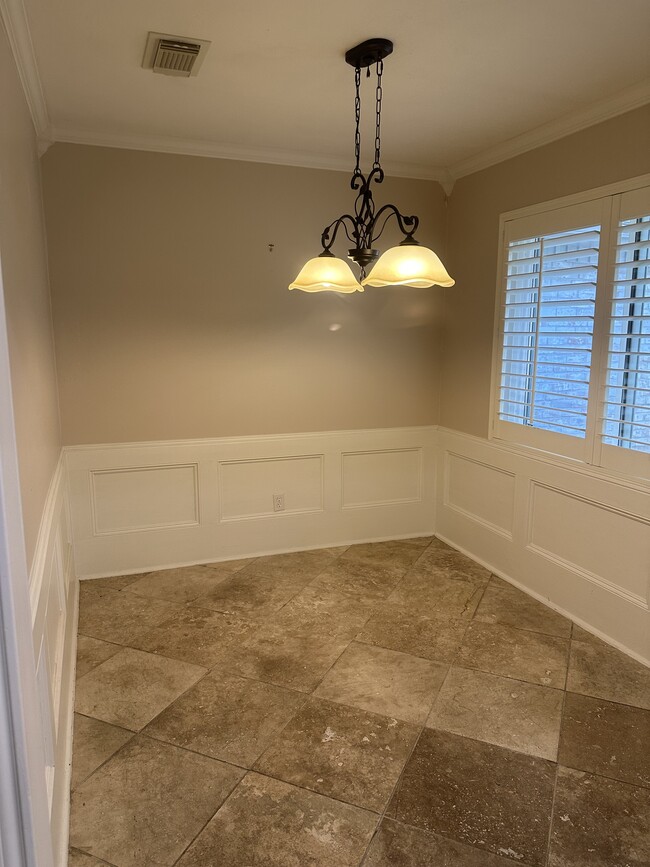 Cozy breakfast nook off kitchen - 5122 Crystal Bay Dr