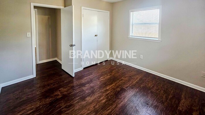 Building Photo - 2610 E Annie St