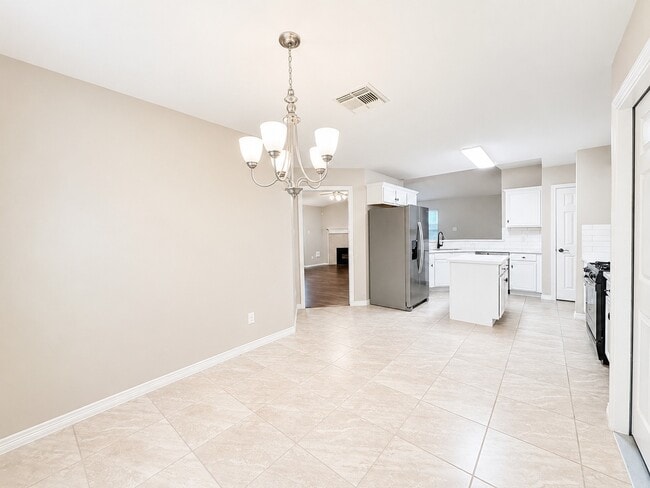 Building Photo - 1823 Strongs Ct
