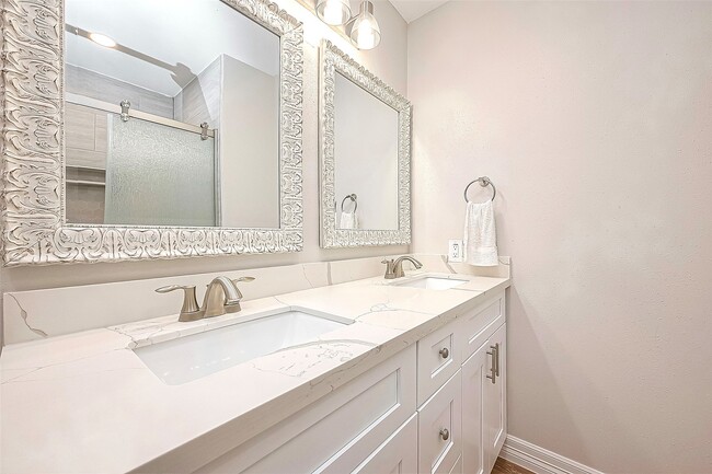 Building Photo - 2446 Long Reach Dr