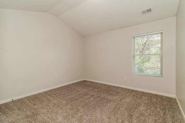 Building Photo - 909 Walking Stick Trail NE