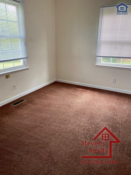 Building Photo - 540 McQuade Cir