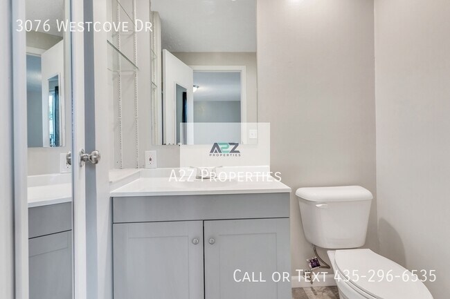 Building Photo - 3076 Westcove Dr