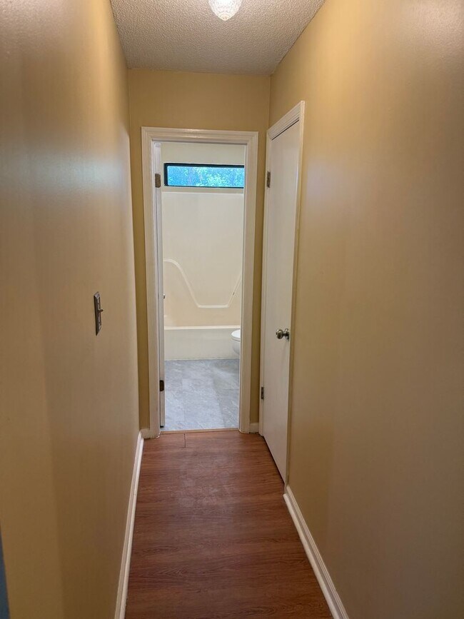 Building Photo - 2962 Bridgeport Dr