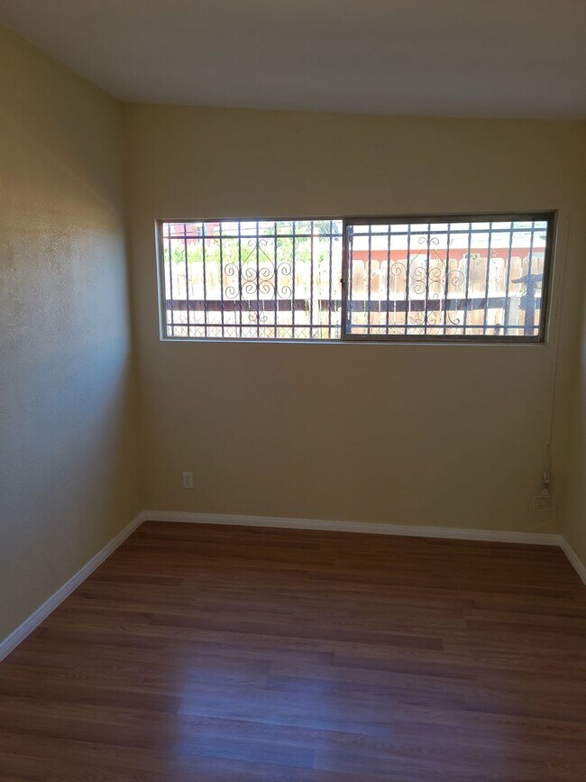 Building Photo - Bennett#2