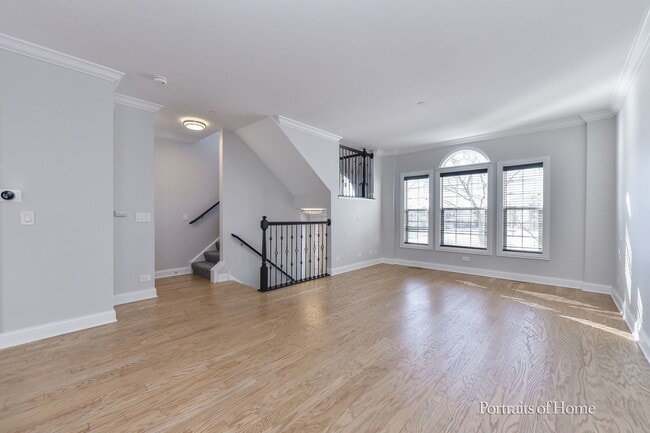 Building Photo - 850 Shandrew Dr