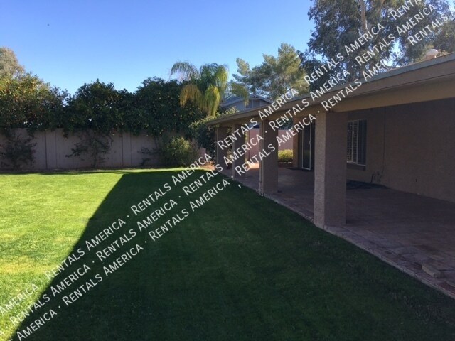 Building Photo - 5144 E Carolina Dr