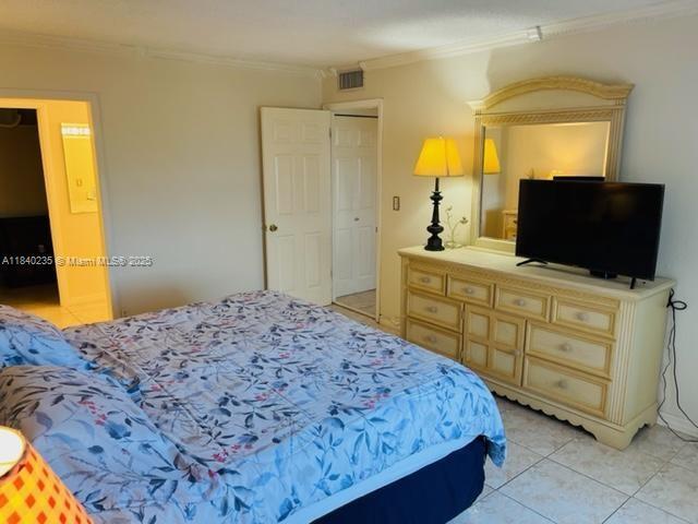Building Photo - 401 Golden Isles Dr