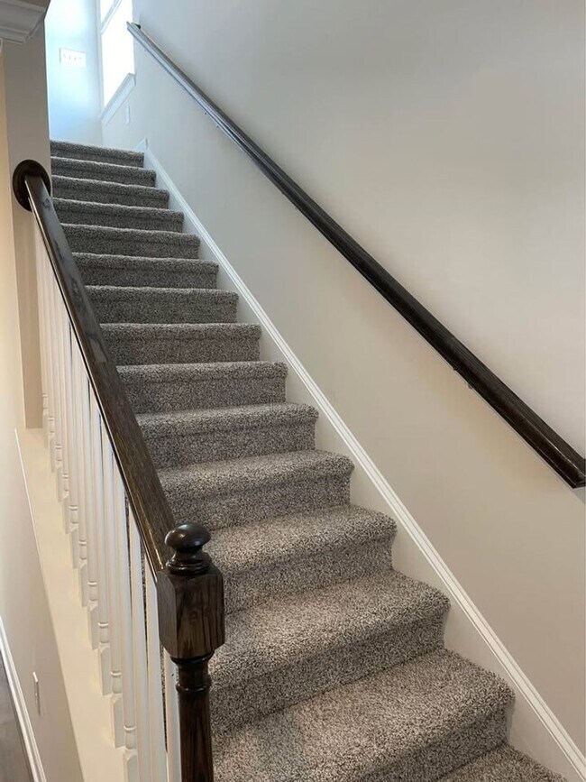 Building Photo - Available Soon! Stunning Five Bedroom, Three Bath Home in Clear Pond!